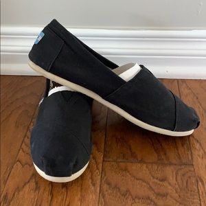 Toms Black Canvas Women’s Classics